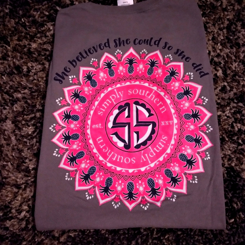 Womens Simply Southern tee size xl